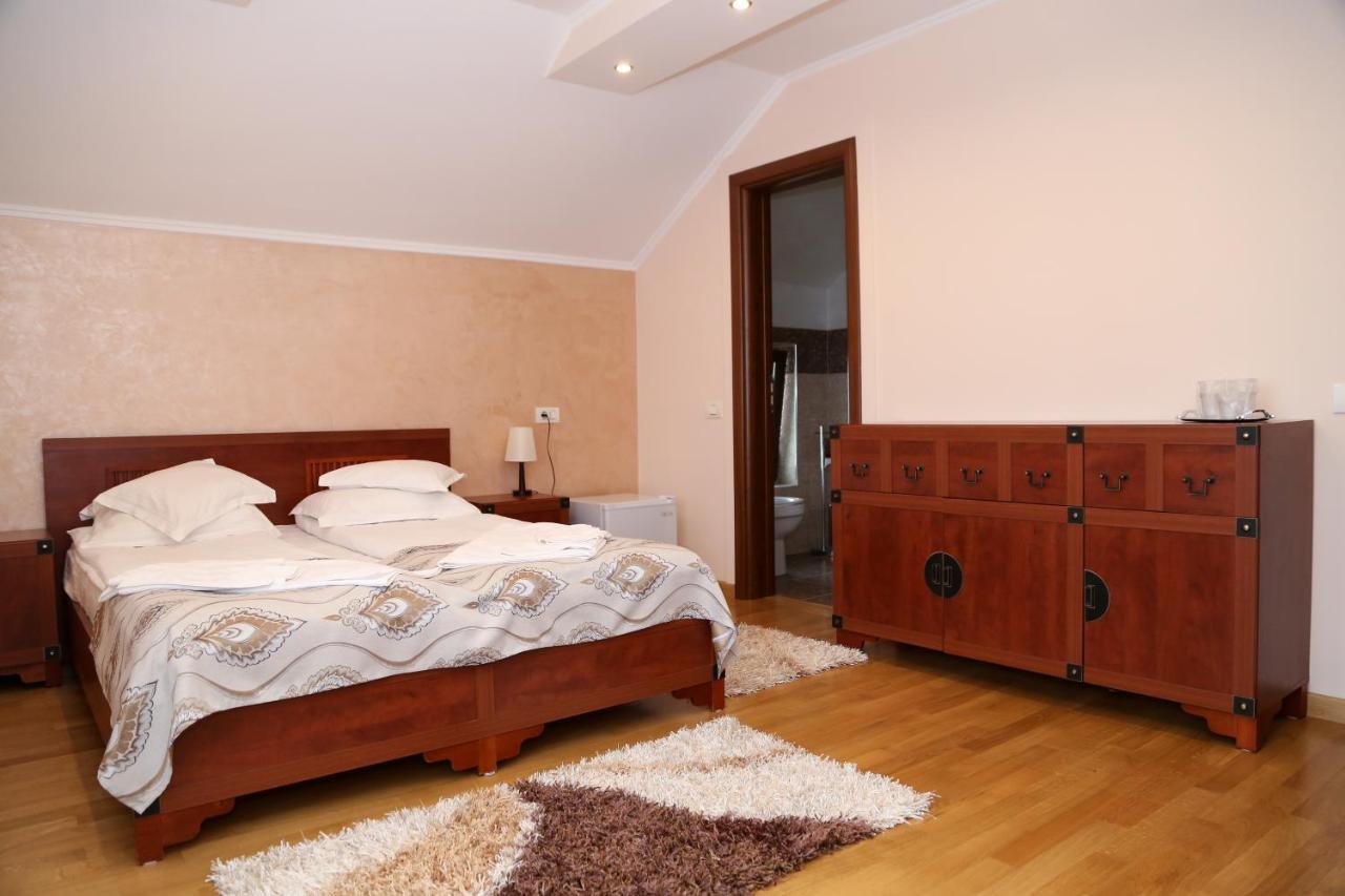 Oli House Hotel Alba Iulia Luaran gambar